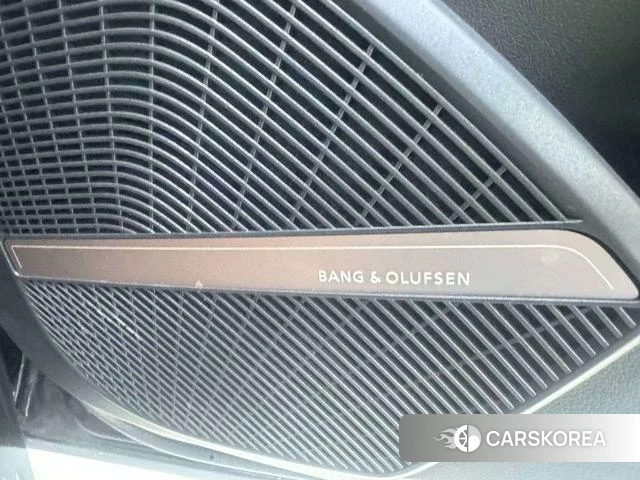 Audi Q5L id 4359509 из Китая 9