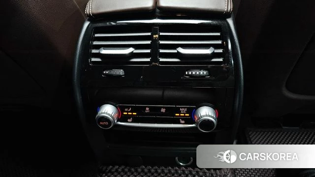 BMW 5 Series (G30) id 4865637 из Кореи 9