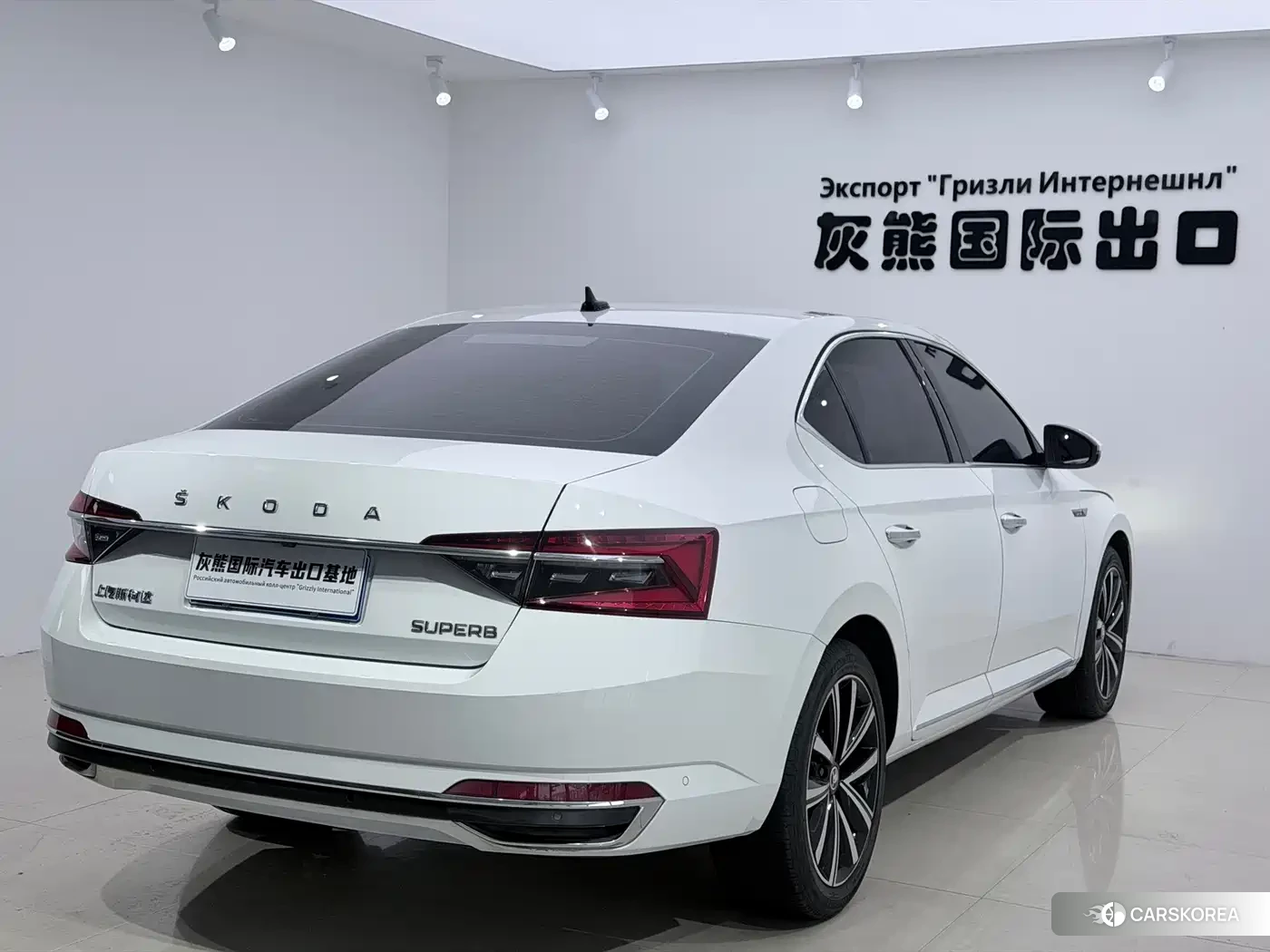 Skoda Superb id 4599704 из Китая 9