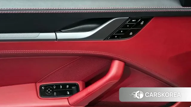 Porsche 911(992) id 3165937 из Кореи 9