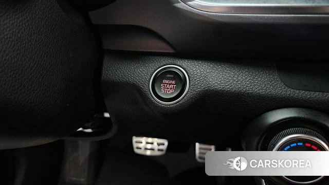 Kia Stonic id 4507686 из Кореи 9