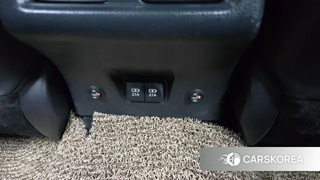 Toyota Camry (XV70) id 3636732 из Кореи 9