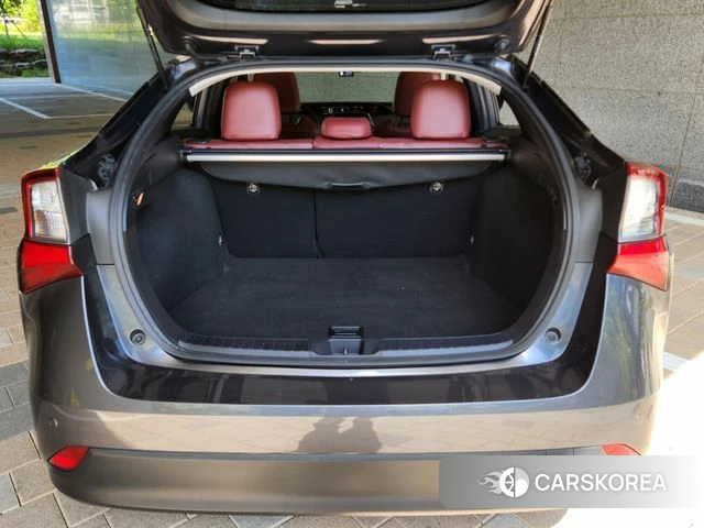 Toyota Prius 4th Generation id 4206686 из Кореи 9