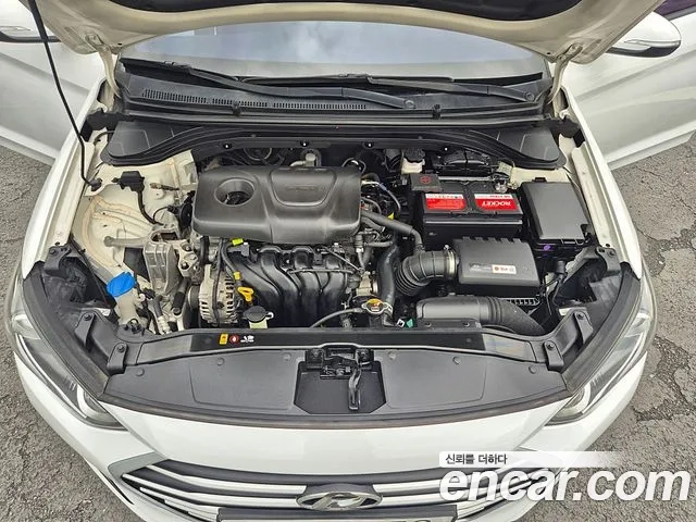 Hyundai Avante AD id 2946345 из Кореи 9