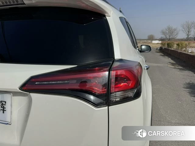 Toyota RAV4 Rongfang id 4208632 из Китая 9