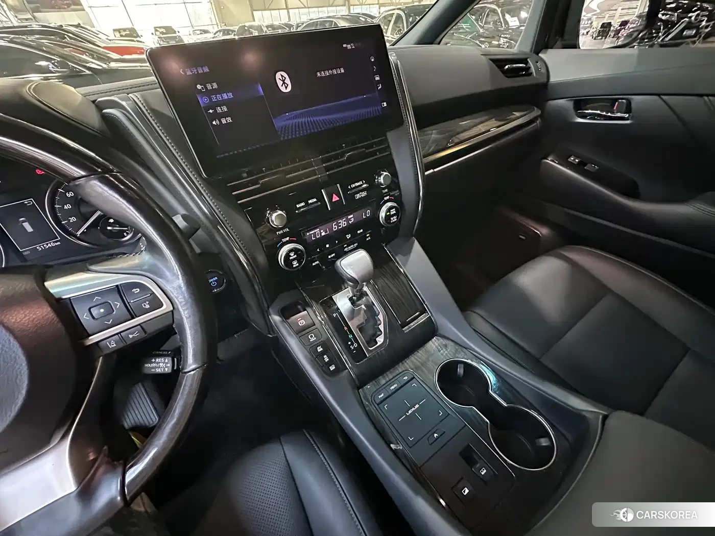Lexus LM id 4570451 из Китая 9