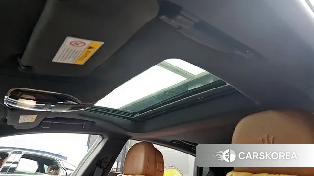 Maserati Quattroporte id 2971287 из Кореи 9