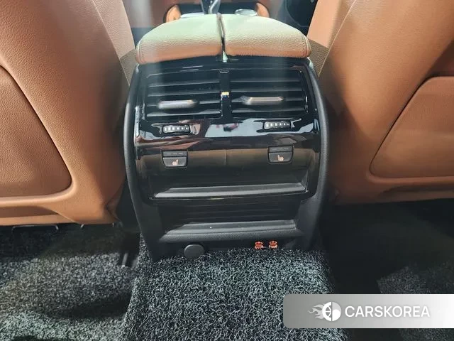 BMW 5 Series (G30) id 2896132 из Кореи 9