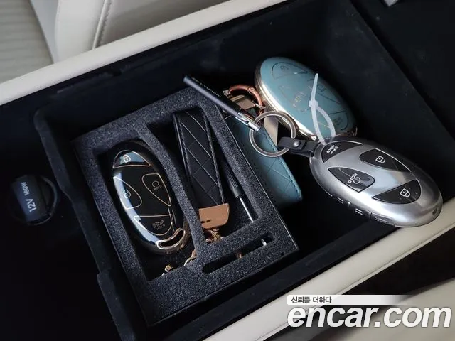 Hyundai Grandeur (GN7) id 2676962 из Кореи 9