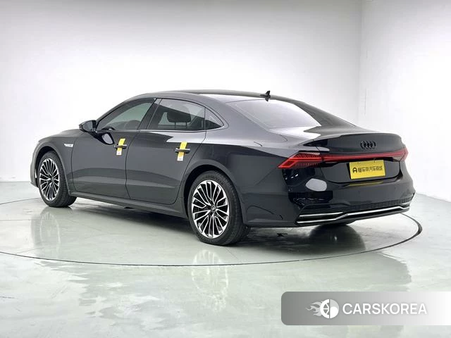 Audi A7L id 4263933 из Китая 9