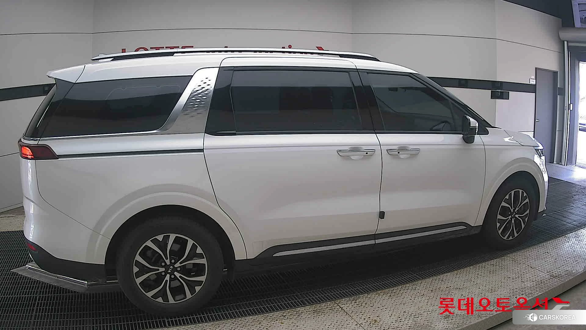 Kia Carnival id 4664337 из Кореи 9
