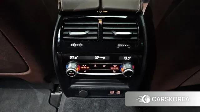 BMW 5 Series (G30) id 3566052 из Кореи 9