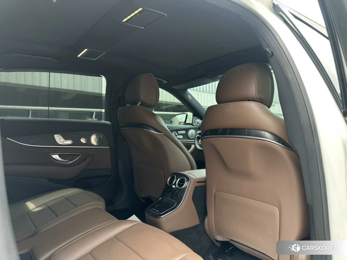 Mercedes-Benz E-class id 4493020 из Китая 9