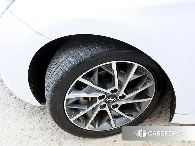 Hyundai The New Avante AD id 3340581 из Кореи 9