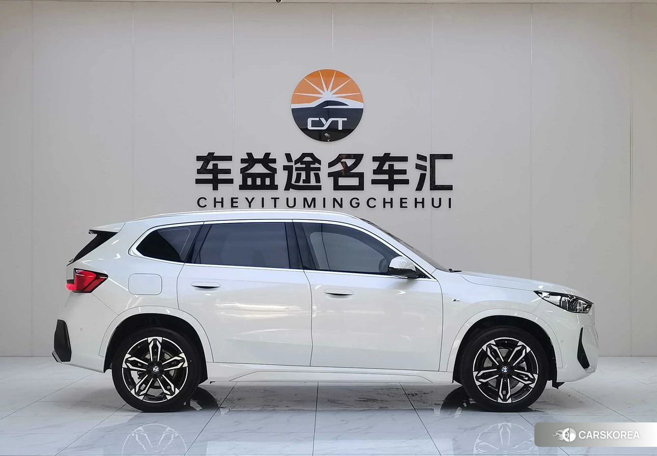 BMW X1 id 4407420 из Китая 9