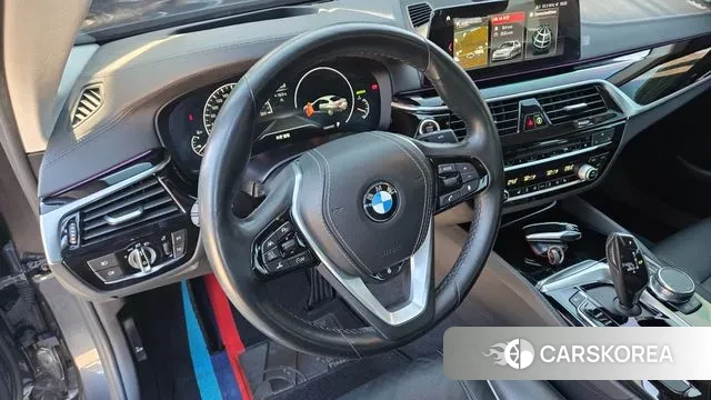 BMW 5 Series (G30) id 3319338 из Кореи 9