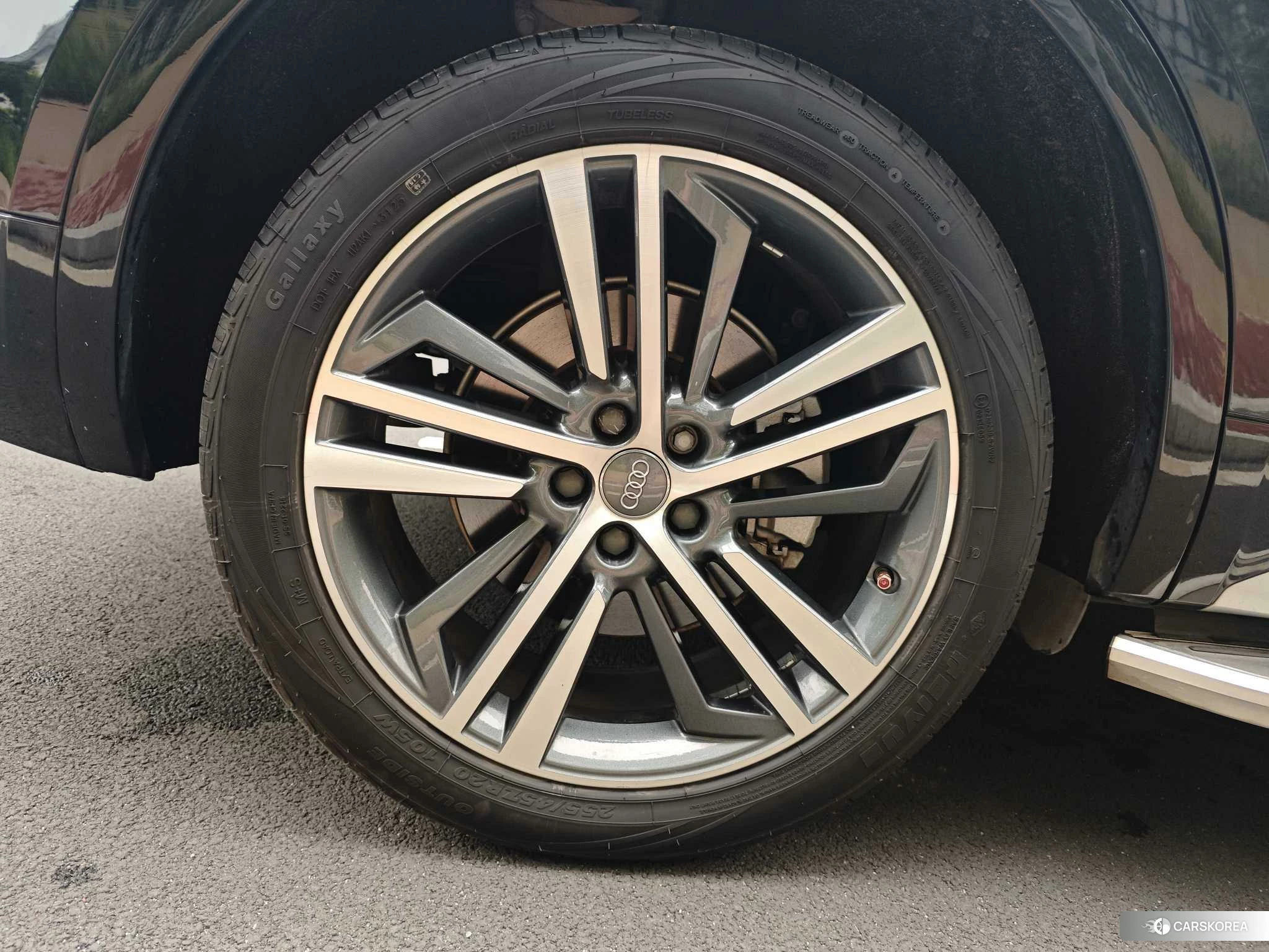Audi Q5L id 4432197 из Китая 9