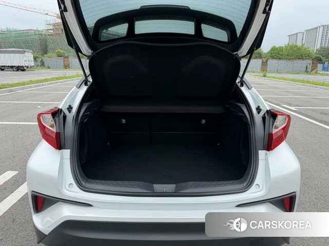 Toyota C-HR id 4348824 из Китая 9