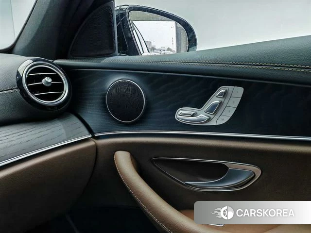 Mercedes-Benz E-class (imported) id 3857676 из Китая 9