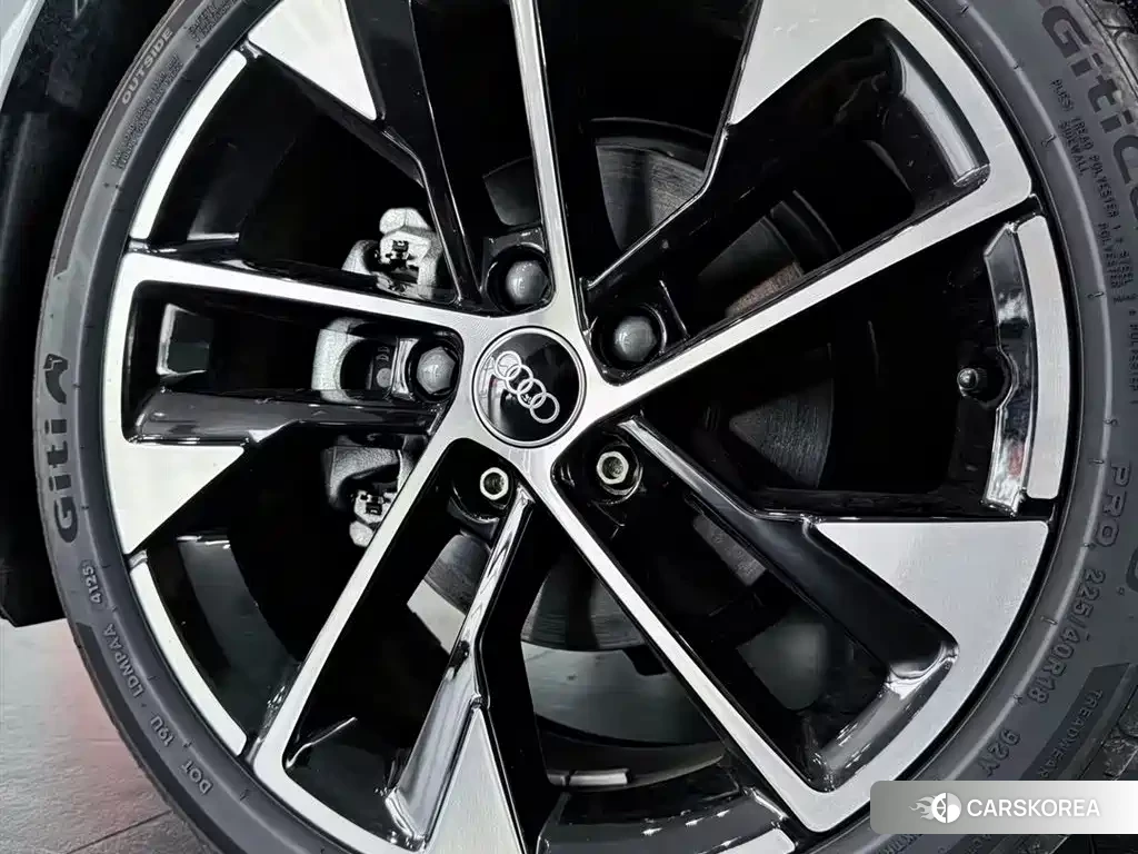 Audi A3 id 4538848 из Китая 9