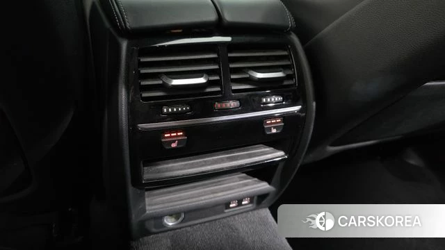 BMW 5 Series (G30) id 4708177 из Кореи 9