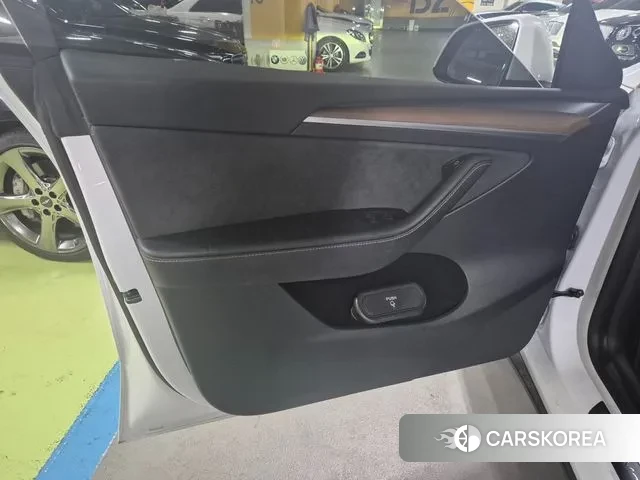 Tesla Model Y id 3020841 из Кореи 9