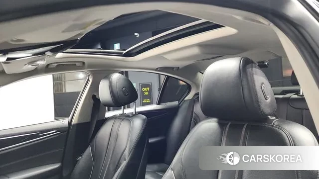 BMW 5 Series (G30) id 3449551 из Кореи 9