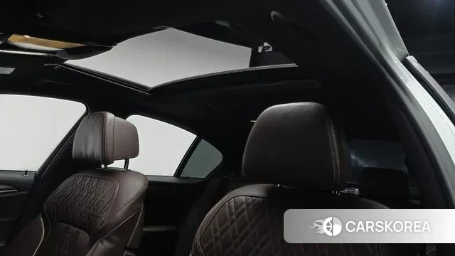 BMW 5 Series (G30) id 3577998 из Кореи 9