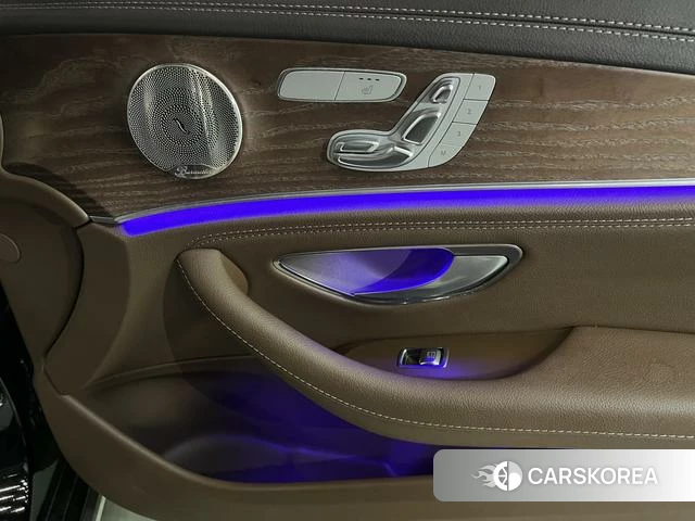 Mercedes-Benz E-class id 4368154 из Китая 9