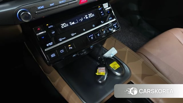 Hyundai Grandeur Hybrid (GN7) id 4394311 из Кореи 9
