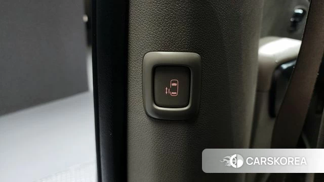 Kia All New Carnival id 4351342 из Кореи 9