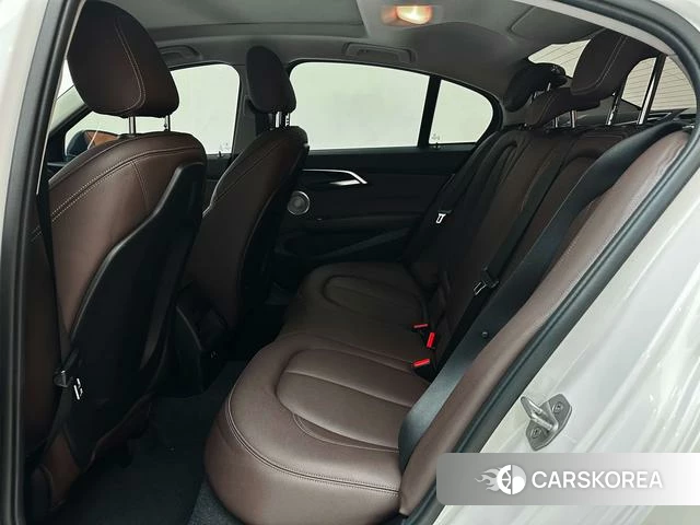 BMW 1 series id 4359366 из Китая 9