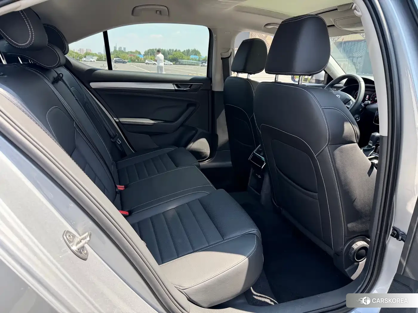 Skoda Superb id 4654504 из Китая 9