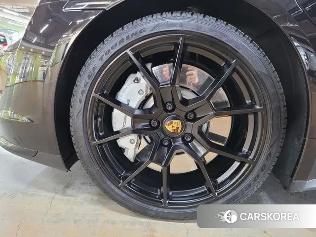 Porsche Taycan id 3472918 из Кореи 9