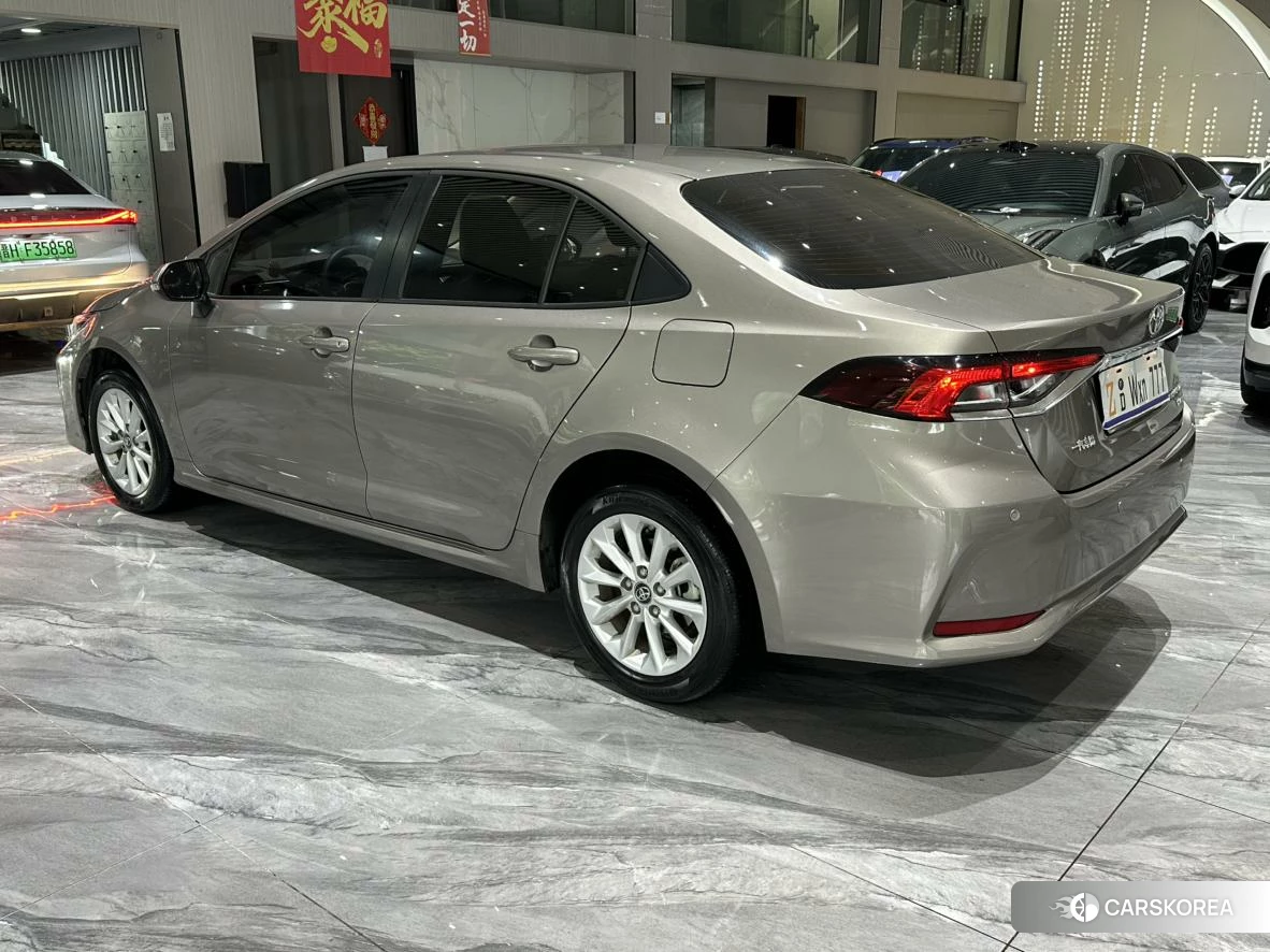 Toyota Corolla id 4514016 из Китая 9