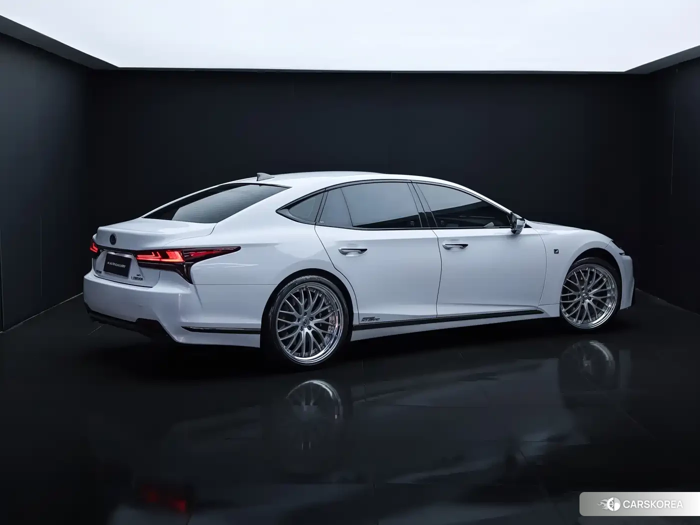 Lexus LS id 4565401 из Китая 9