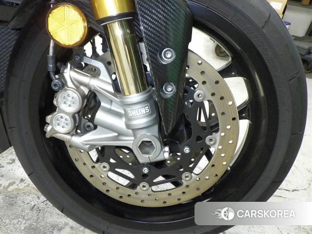 Yamaha YZF-R1M id 3945428 из Японии 9