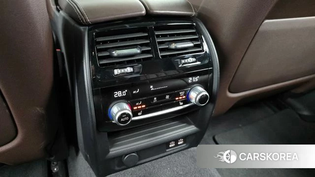 BMW 5 Series (G30) id 3839539 из Кореи 9