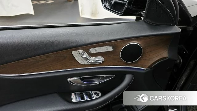 Mercedes-Benz E-Class W213 id 4251432 из Кореи 9