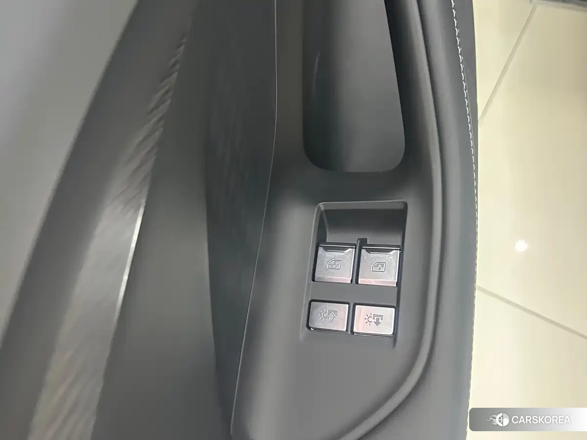 Audi A6L id 4538862 из Китая 9