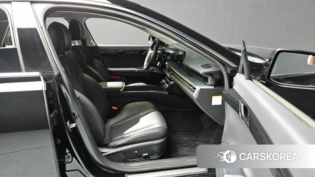 Hyundai Grandeur Hybrid (GN7) id 3883720 из Кореи 9