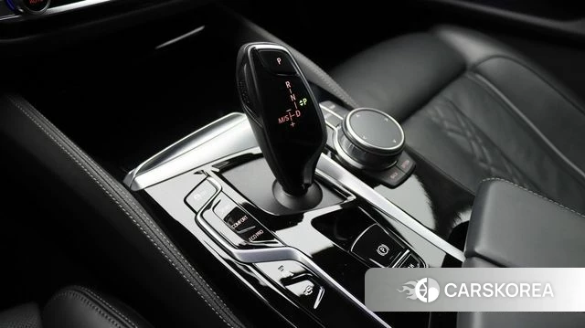 BMW 5 Series (G30) id 3935970 из Кореи 9