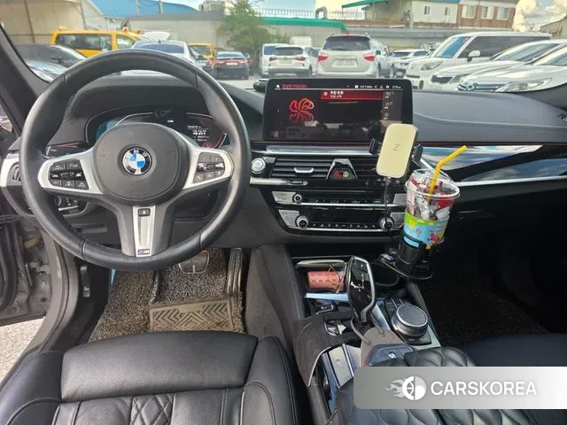 BMW 5 Series (G30) id 3385184 из Кореи 9