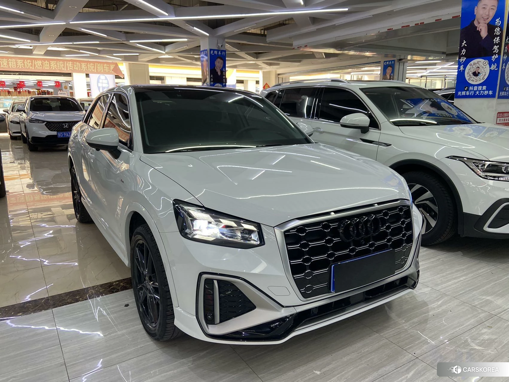 Audi Q2L id 4467376 из Китая 9