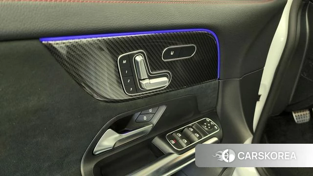 Mercedes-Benz GLA - Class H247 id 3787208 из Кореи 9