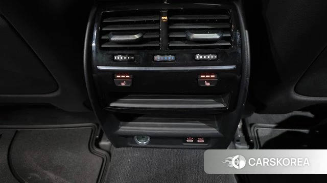 BMW 5 Series (G30) id 3861139 из Кореи 9