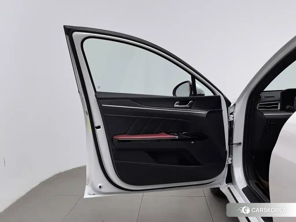 Kia K5 id 4583680 из Китая 9