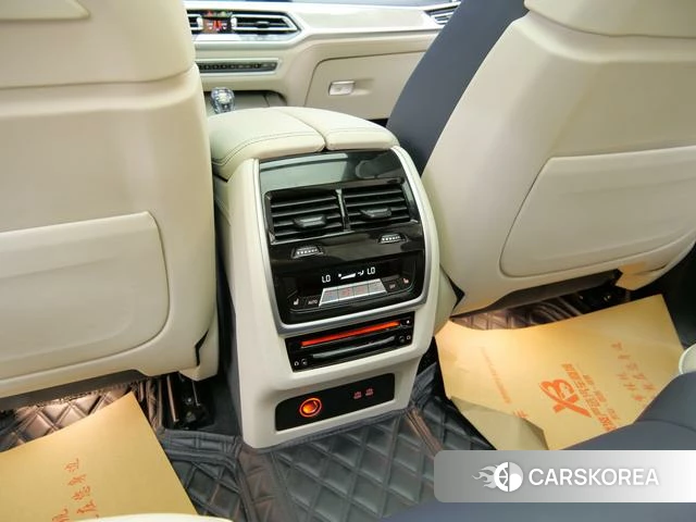 BMW X7 id 4353642 из Китая 9