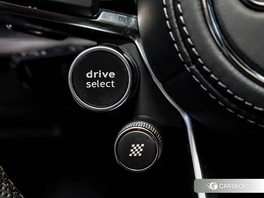 Audi Q8 id 4599756 из Китая 10