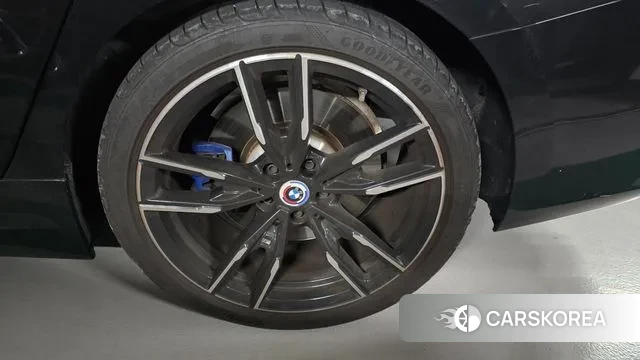 BMW 3 Series (G20) id 3042975 из Кореи 9